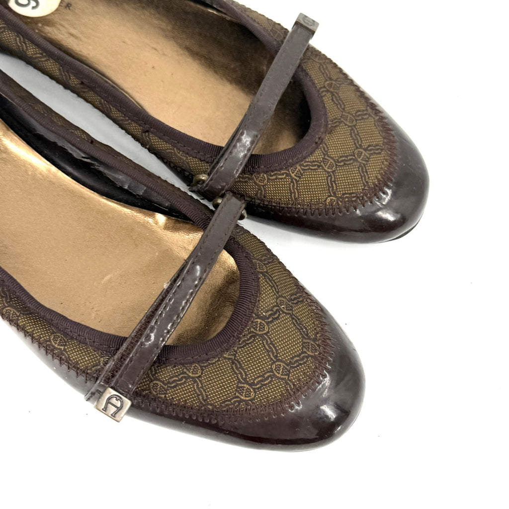 Vintage Y2K Etienne Aigner Brown Logo Pattern Patent Accent Mary Jane Flats