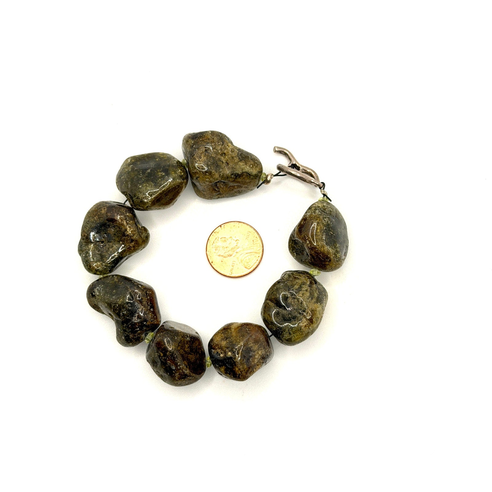 Vintage 90s Olive Serpentine Nugget & Peridot Toggle Bracelet