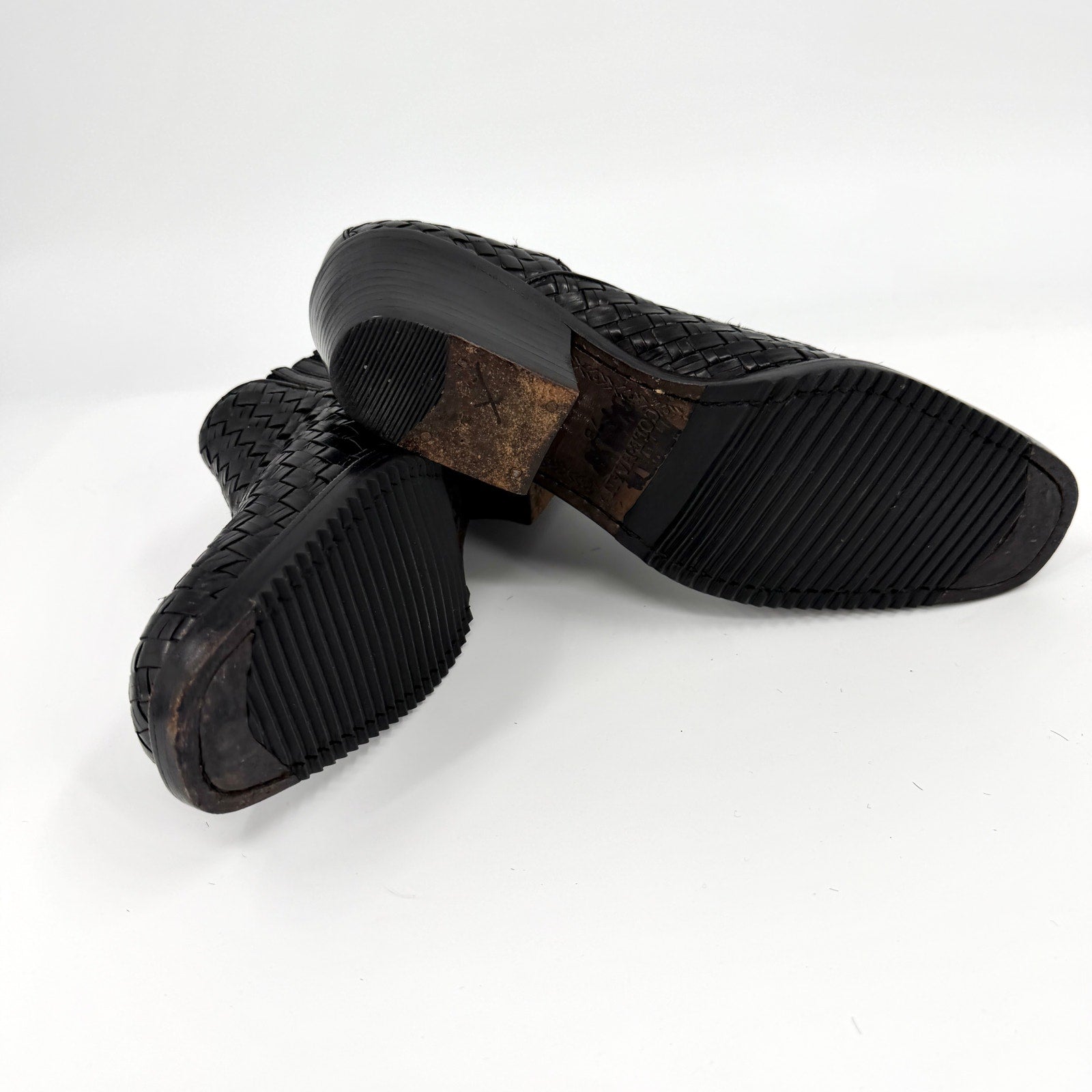 Vintage 90s Cole Haan Black Woven Genuine Leather Cuban Heel Shoes