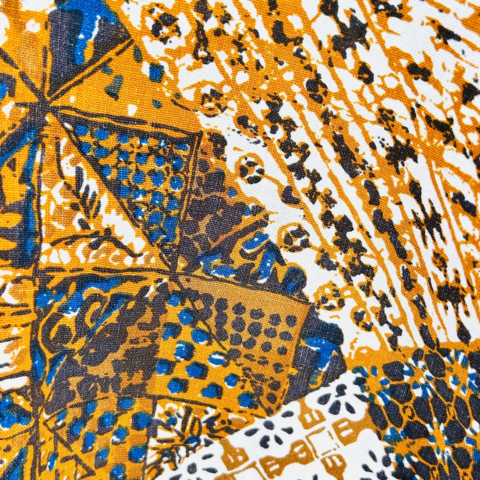 Vintage 70s Handmade Brown Patchwork Cotton Batik Short Sleeve Dashiki Shirt