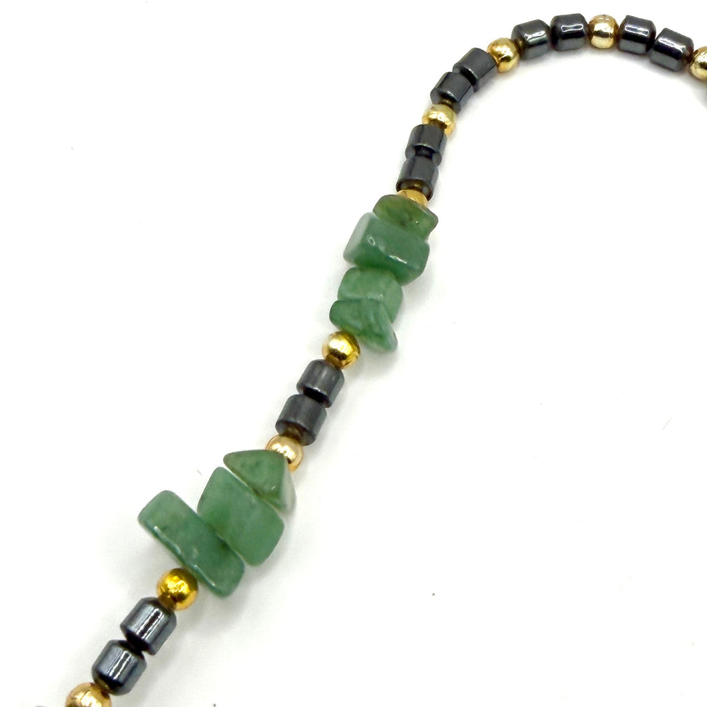 Vintage 90s Green Aventurine Hematite Gold Tone Stone Chip Strand Necklace