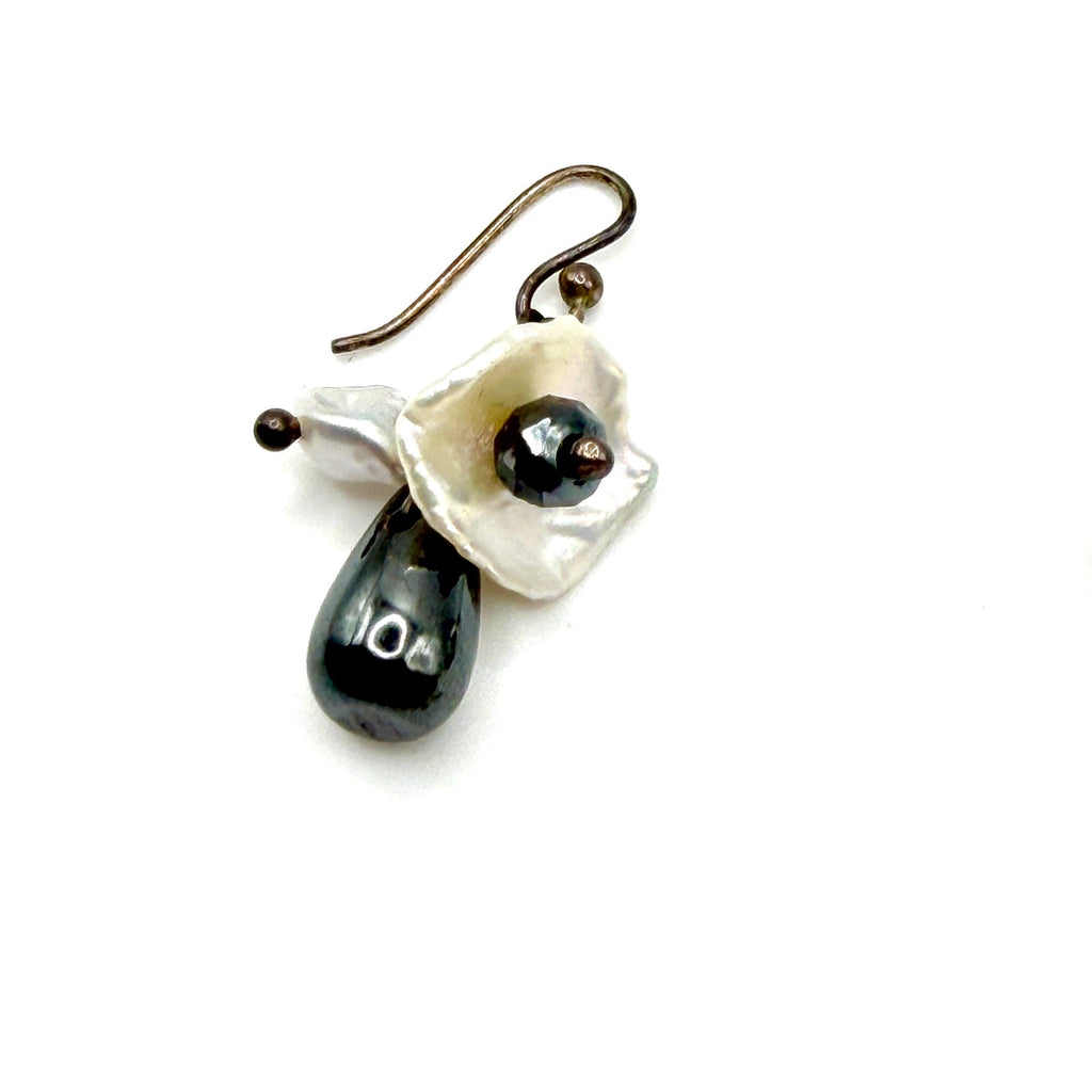 Vintage 90s Pearl Hematite Teardrop Silver Whimsical Goth Drop Earrings