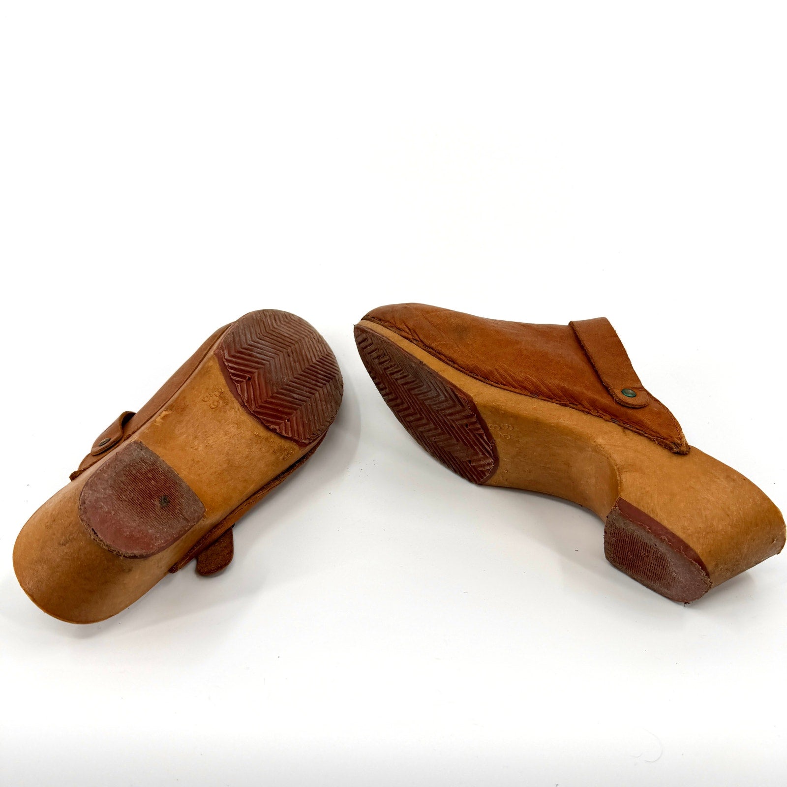 Vintage 70s Made in Italy Tan Leather Faux Wood Platform Clogs