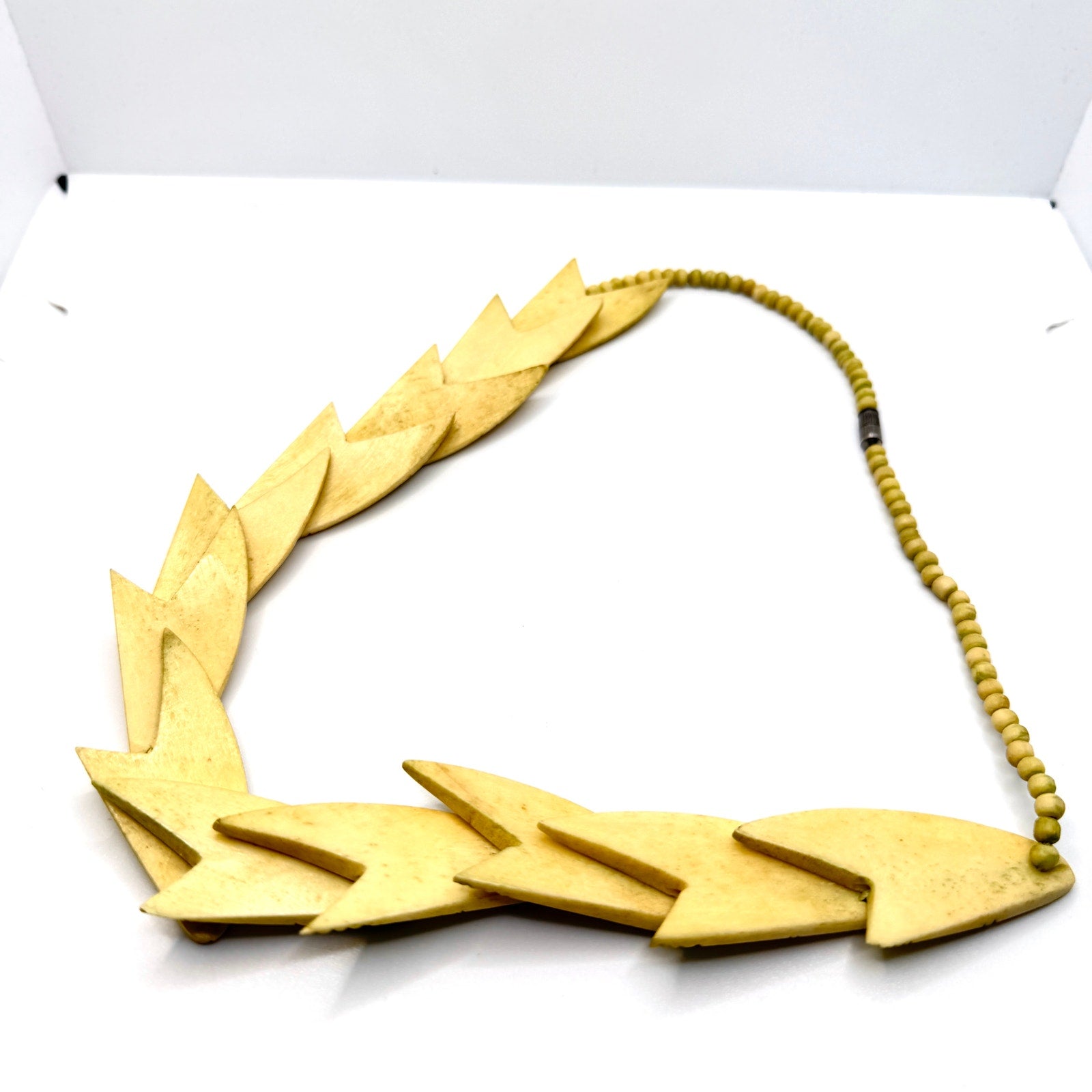Vintage 70s Hand Carved Bovine Bone Fish Tropical Nautical Statement Necklace