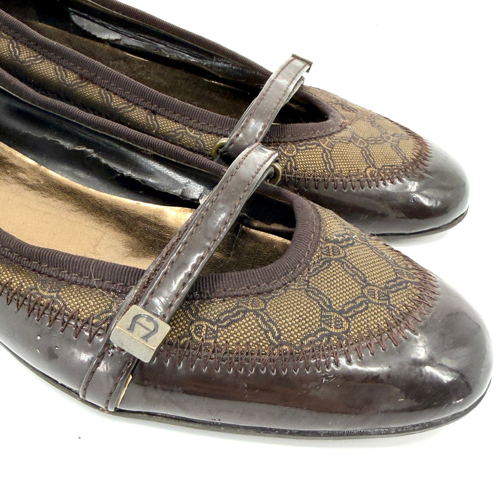Vintage Y2K Etienne Aigner Brown Logo Pattern Patent Accent Mary Jane Flats