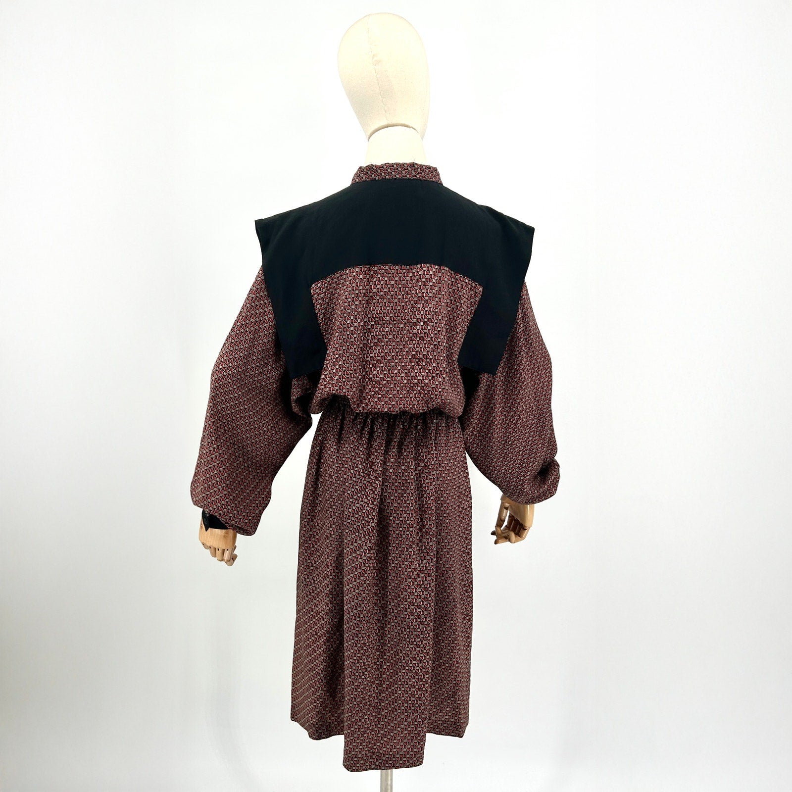 Vintage 1980s Oleg Cassini Boutique Red Black Geometric Dress