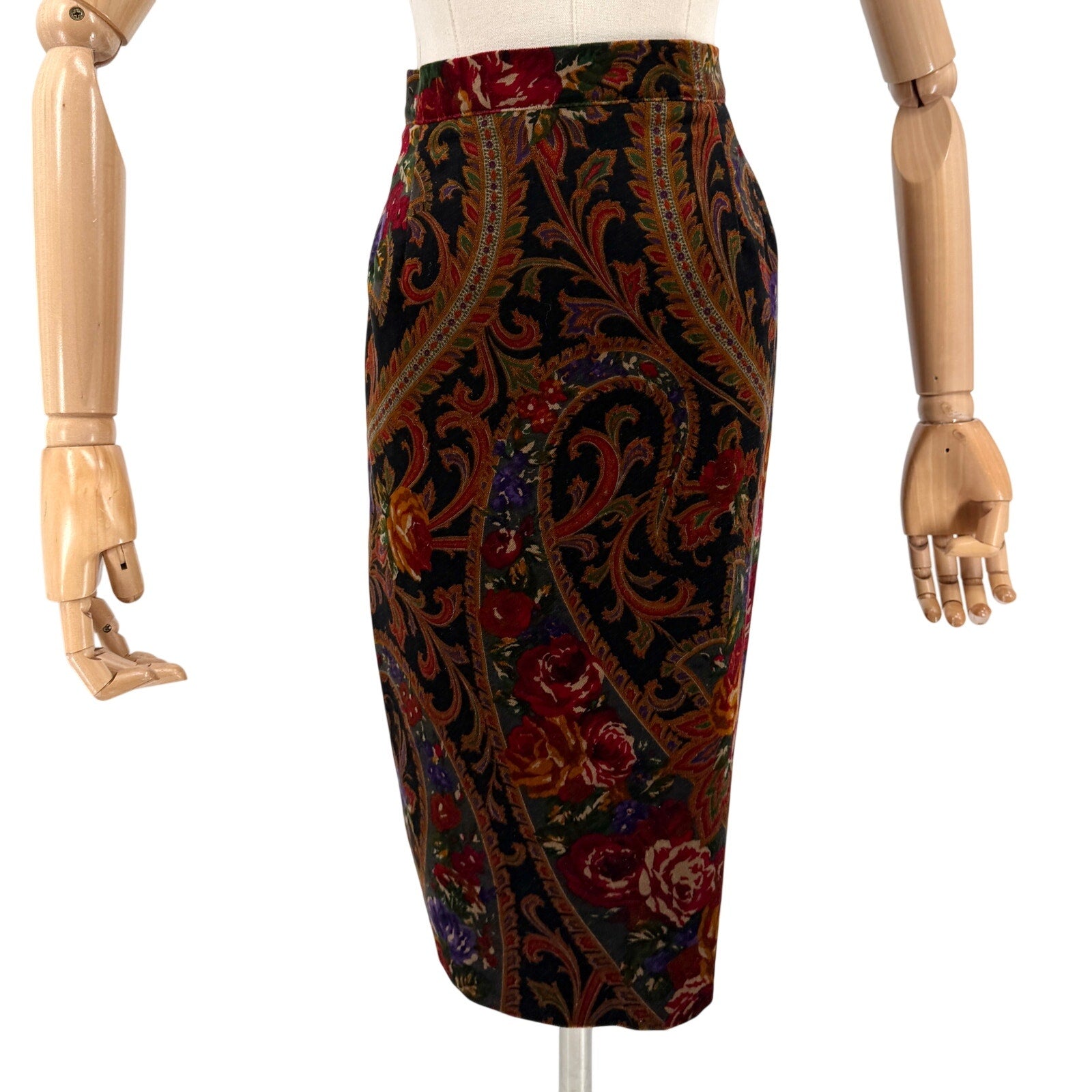 Vintage 90s Janine Black Red Ornate Baroque Floral Velvet Pencil Skirt