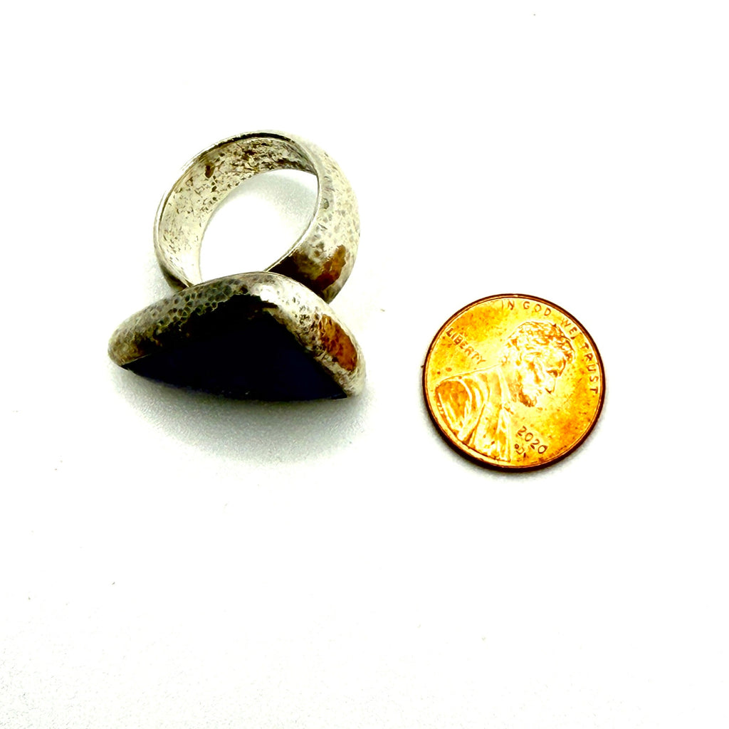 Vintage 90s Blue Lapis Lazuli Sterling Silver Hammered Triangle Ring