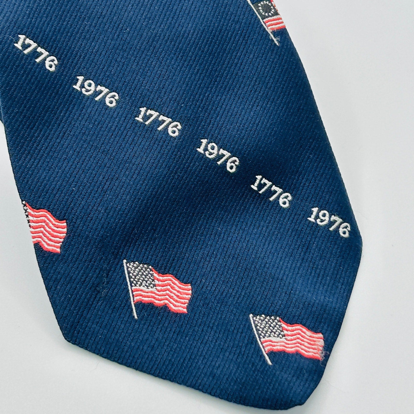 Vintage 70s Navy Blue Bicentennial 1776 1976 Polyester Necktie