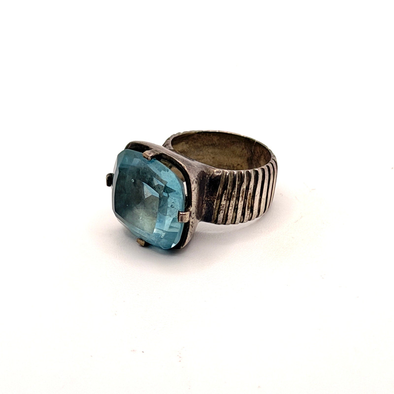 Vintage 70s Blue Topaz Sterling Silver Polish Modernist Hallmarked Ribbed Ring