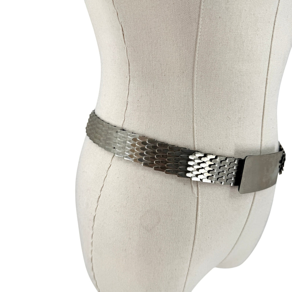 Vintage 80s Silver Fish Scale Link Stretch Belt