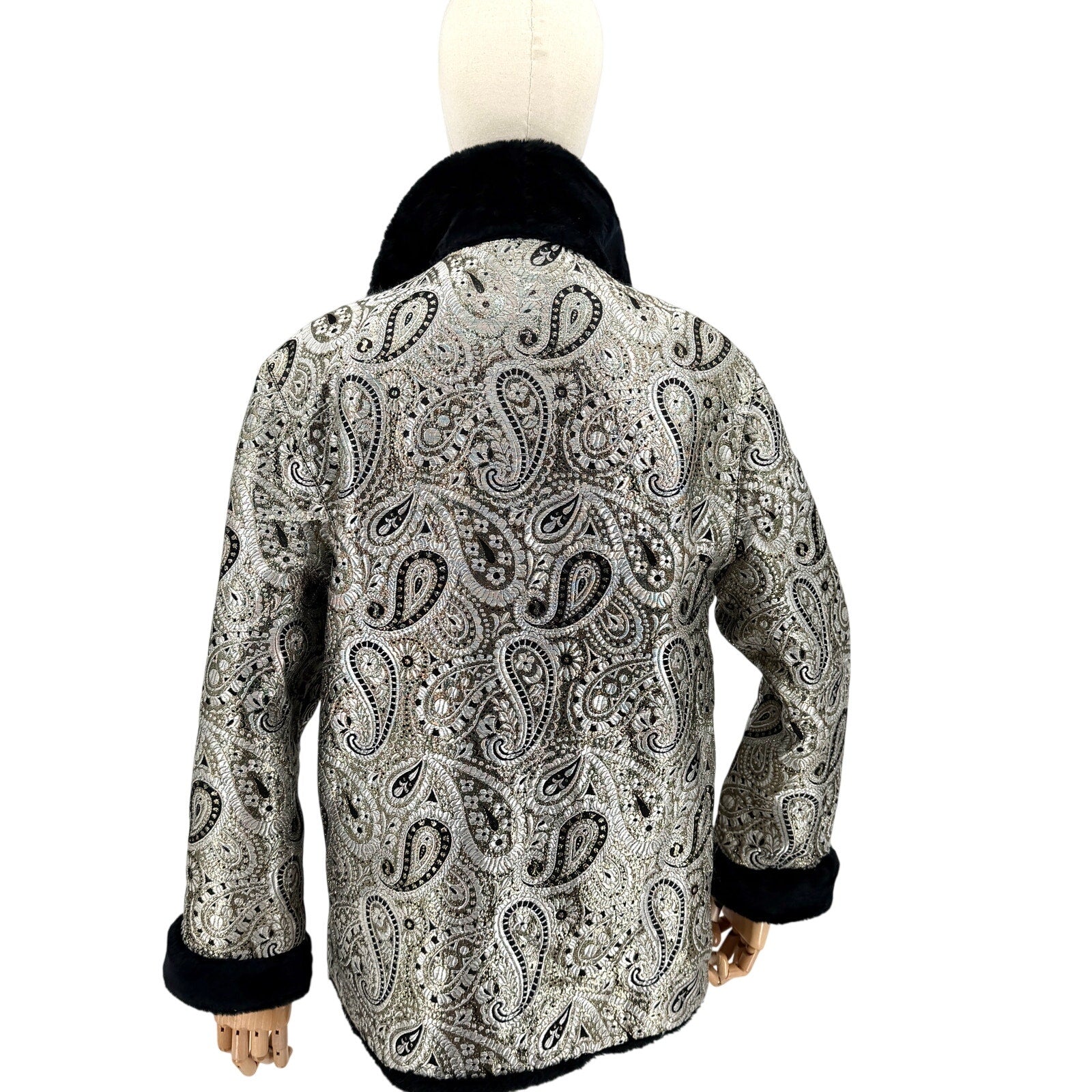 Vintage 80s Silver Gold Paisley Brocade Faux Fur Trim Tuxedo Jacket Coat