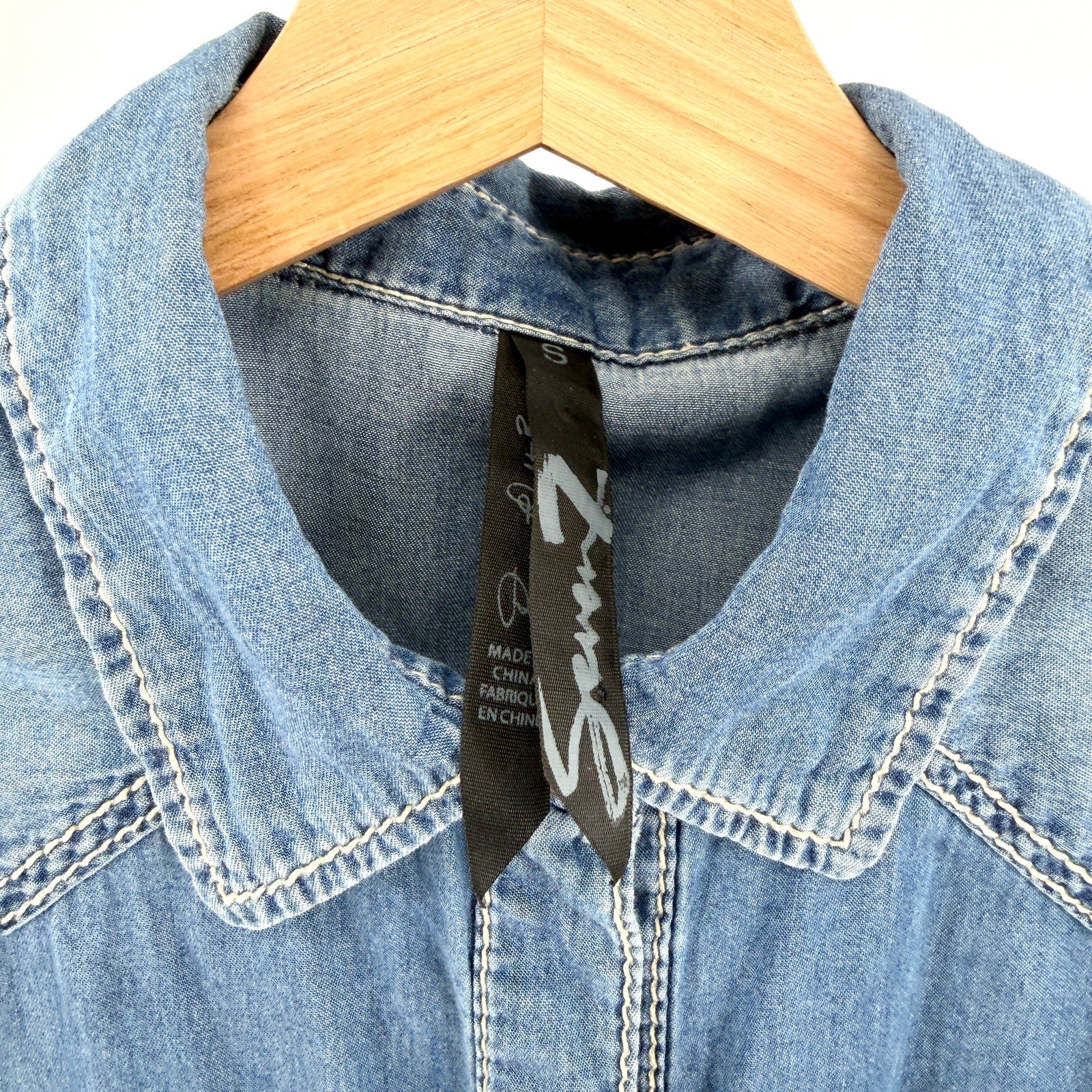 Seven For All Mankind Blue 100% Cotton Western Snap Roll Tab Chambray Shirt