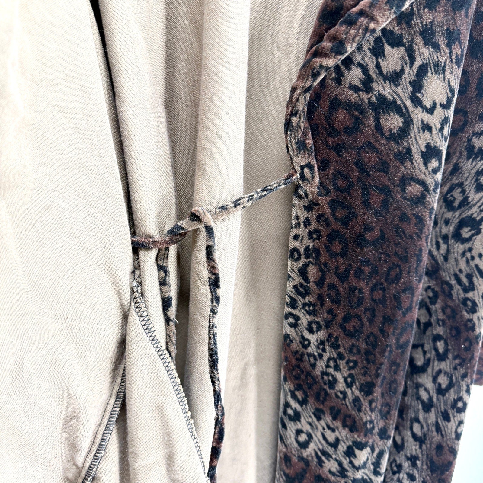 Vintage 90s Diamond Tea Brown Velvet Leopard Print Robe Duster