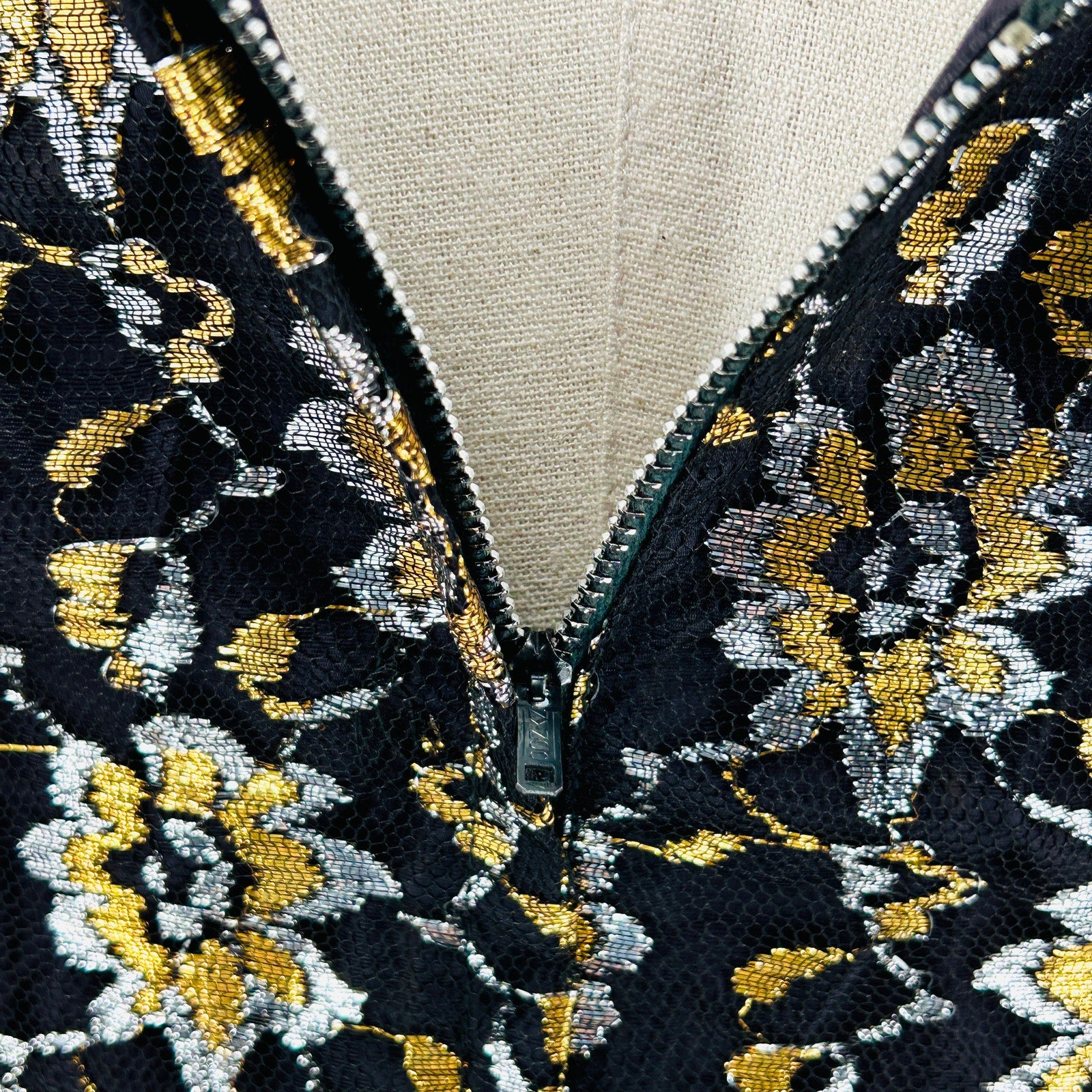 Vintage 50s/60s Black Gold Metallic Floral Lace Evening Cocktail Dress
