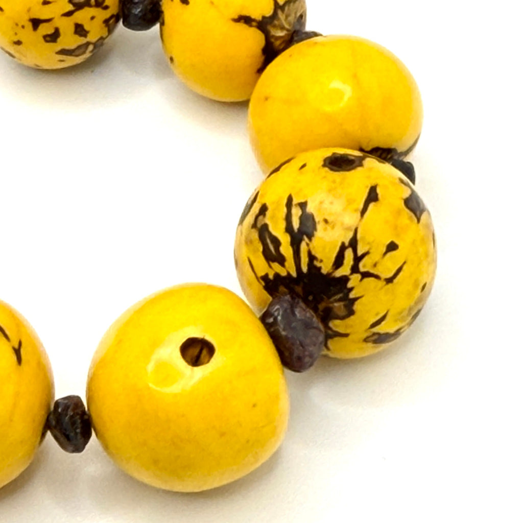 Vintage 90s Yellow Bombona Seed Boho Lampwork Glass Heart Toggle Necklace