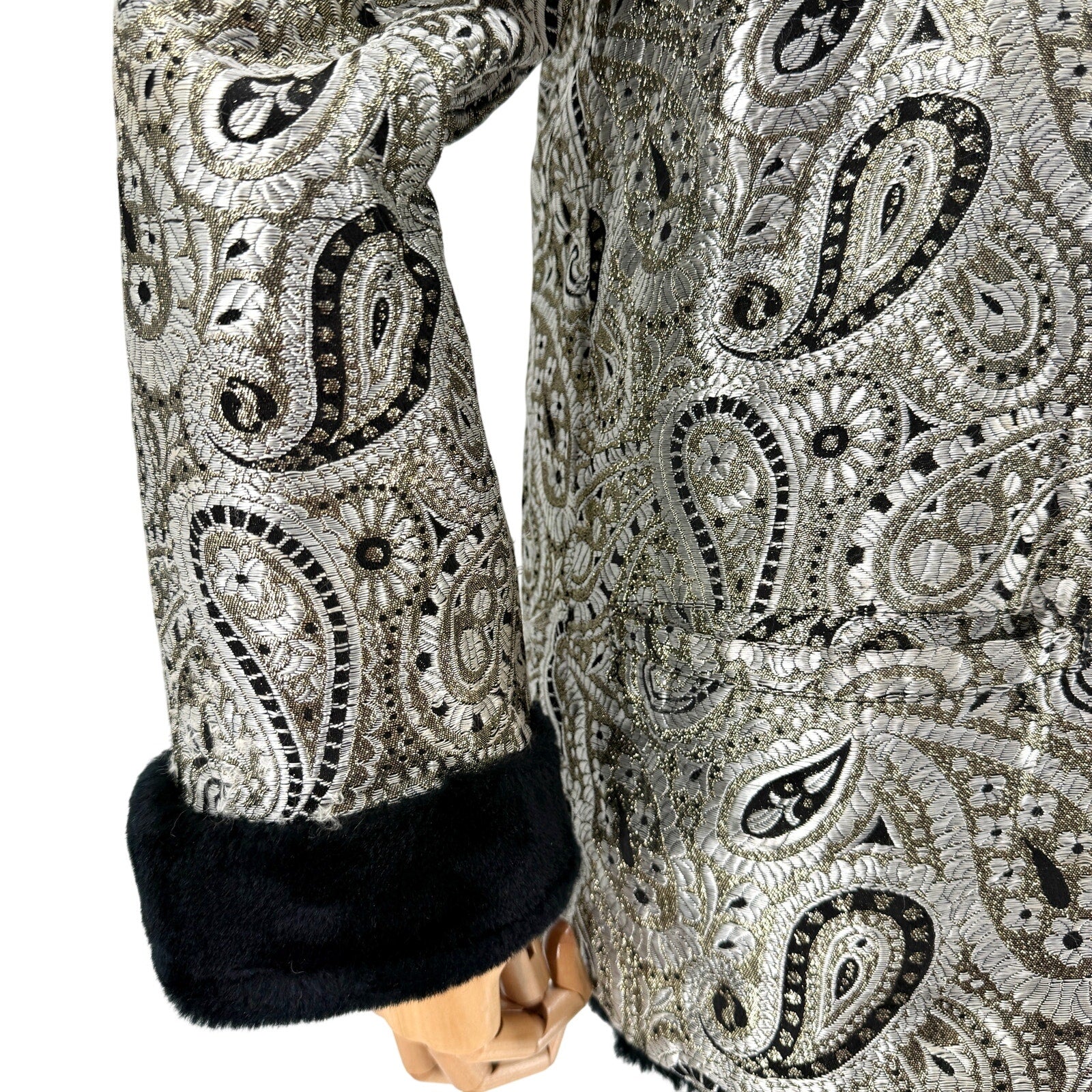 Vintage 80s Silver Gold Paisley Brocade Faux Fur Trim Tuxedo Jacket Coat