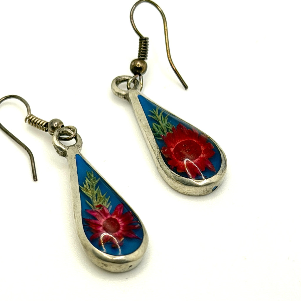 Vintage 70s Mexico Red Pressed Flower Resin Silver Tone Teardrop Earrings