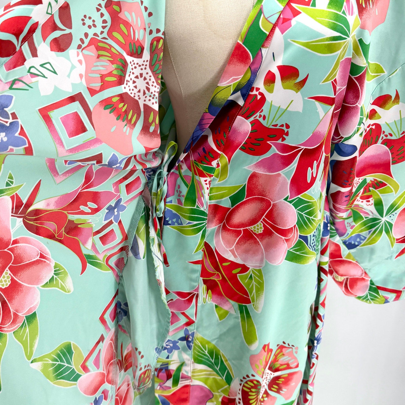 Natori Teal Asian Floral Cherry Blossom Print Pocket Robe Kimono