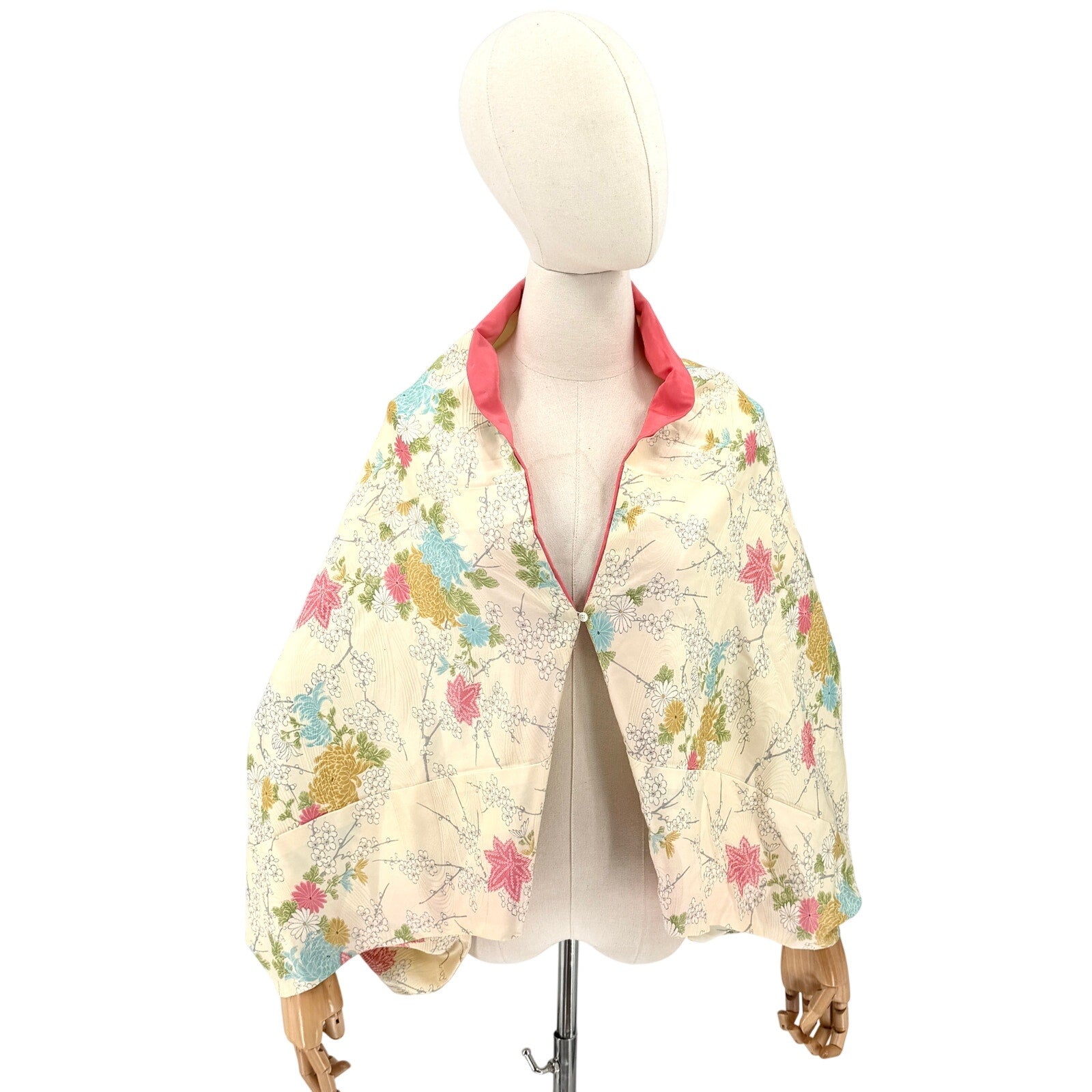 Vintage Y2K Ivory Michiyuki Rinzu 100% Silk Japanese Floral Haori Wrap Jacket