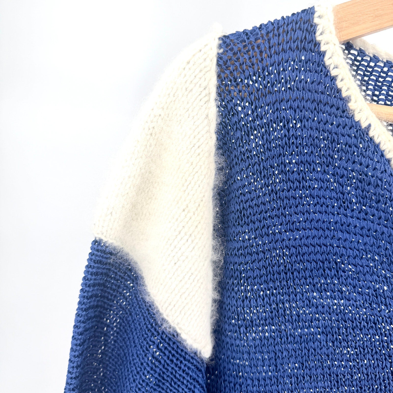 Vintage 80s Jennifer George Blue White Colorblock Angora V-Neck Sweater Top