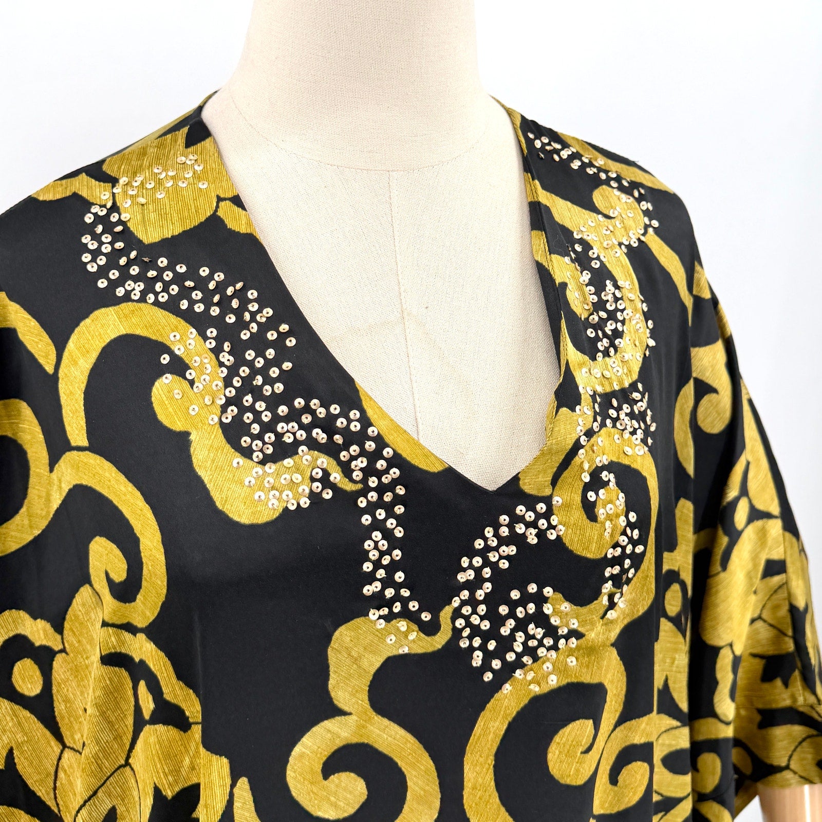 Natori Black Gold Floral Sequin Batwing Kaftan Maxi Dress