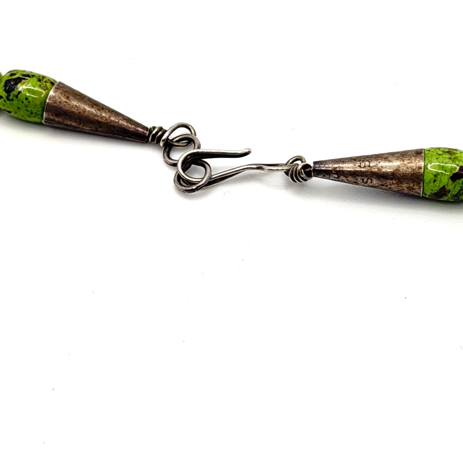 Vintage 90s Signed SE Sterling Silver Apple Green Gaspeite Barrel Necklace
