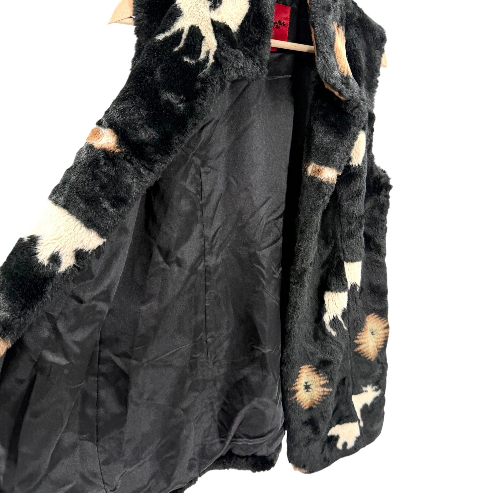 Vintage Y2K Black Mountain Black Faux Fur Southwest Wildlife Vest