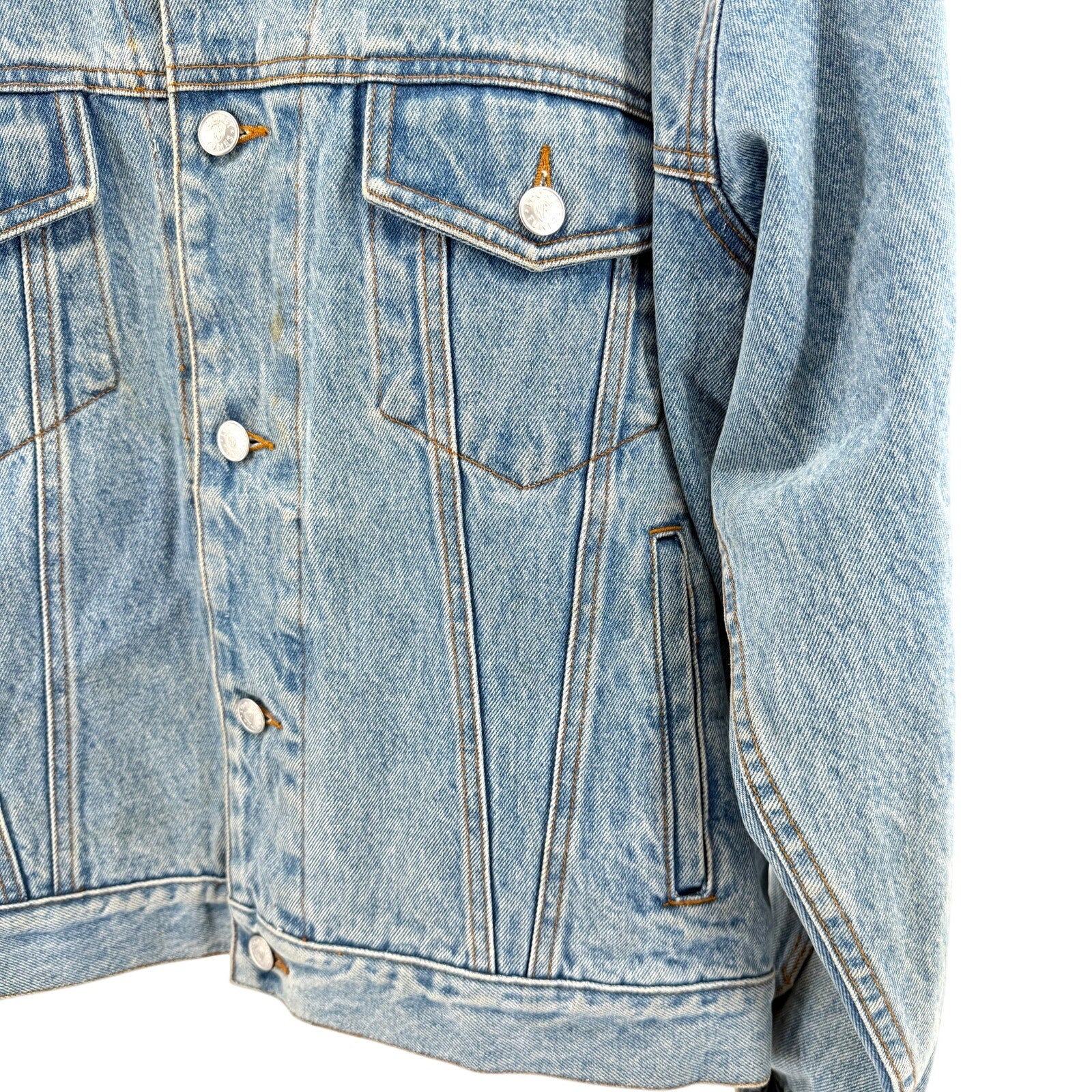 Vintage 90s Warner Bros Looney Tunes Blue Denim Trucker Jacket