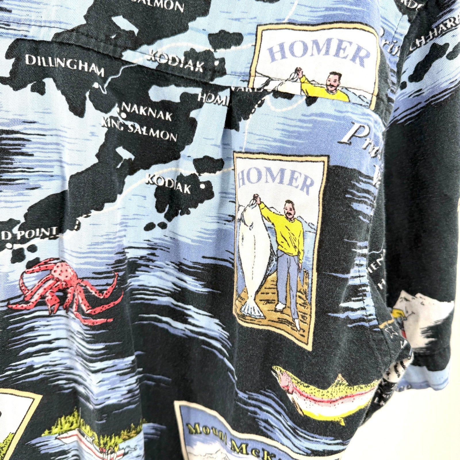 Vintage 90s David Carey Black Alaska Map Novelty Print Button Up Shirt