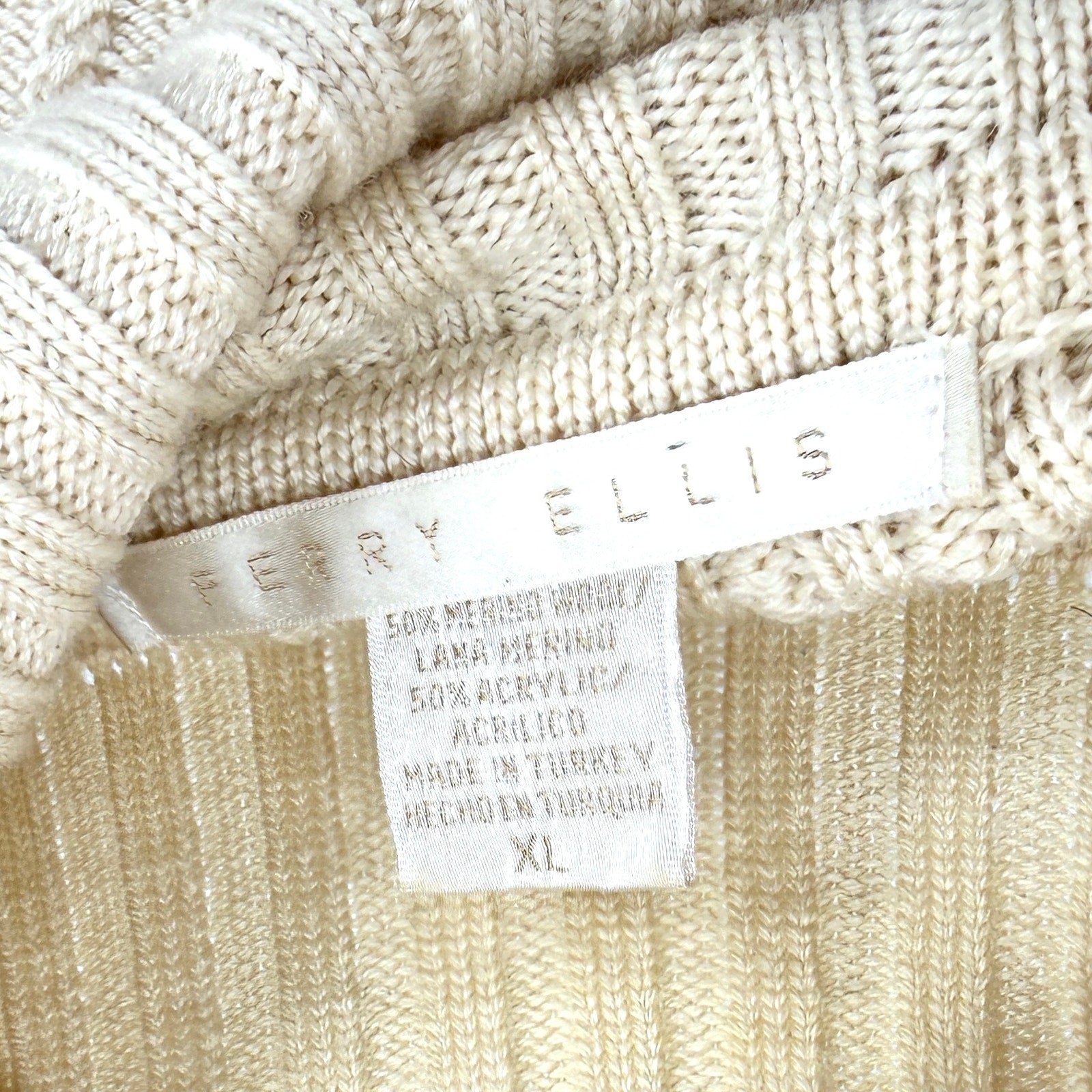 Vintage 90s Perry Ellis Cream Merino Wool Blend Micro Cable Knit Turtleneck