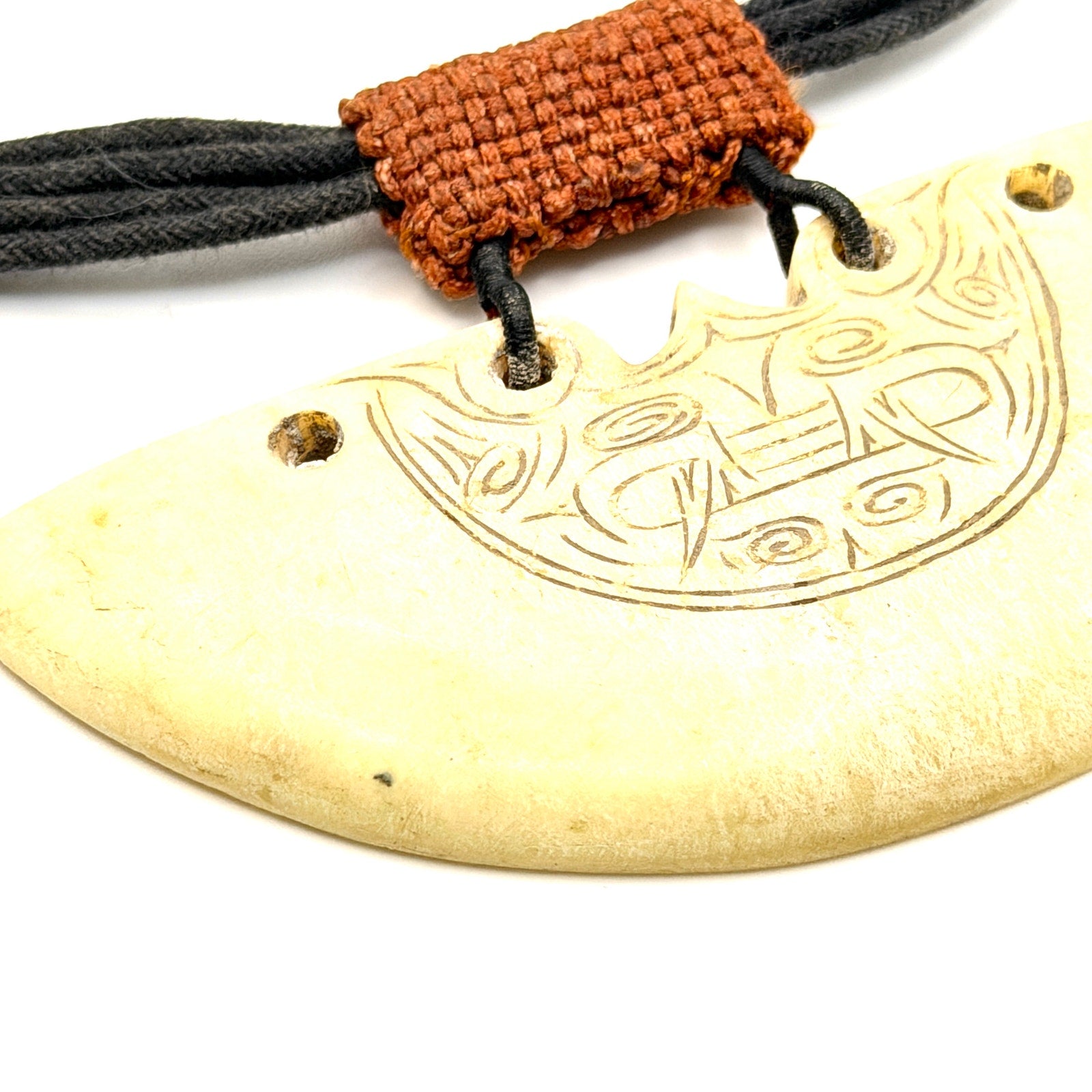 Vintage 90s Chinese Carved Stone Taotie Huang Half Moon Pendant Necklace