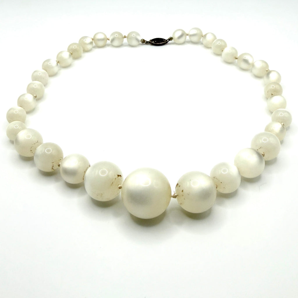 Vintage 50s Off White Graduated Plastic Bead Hand Knotted Choker Necklace