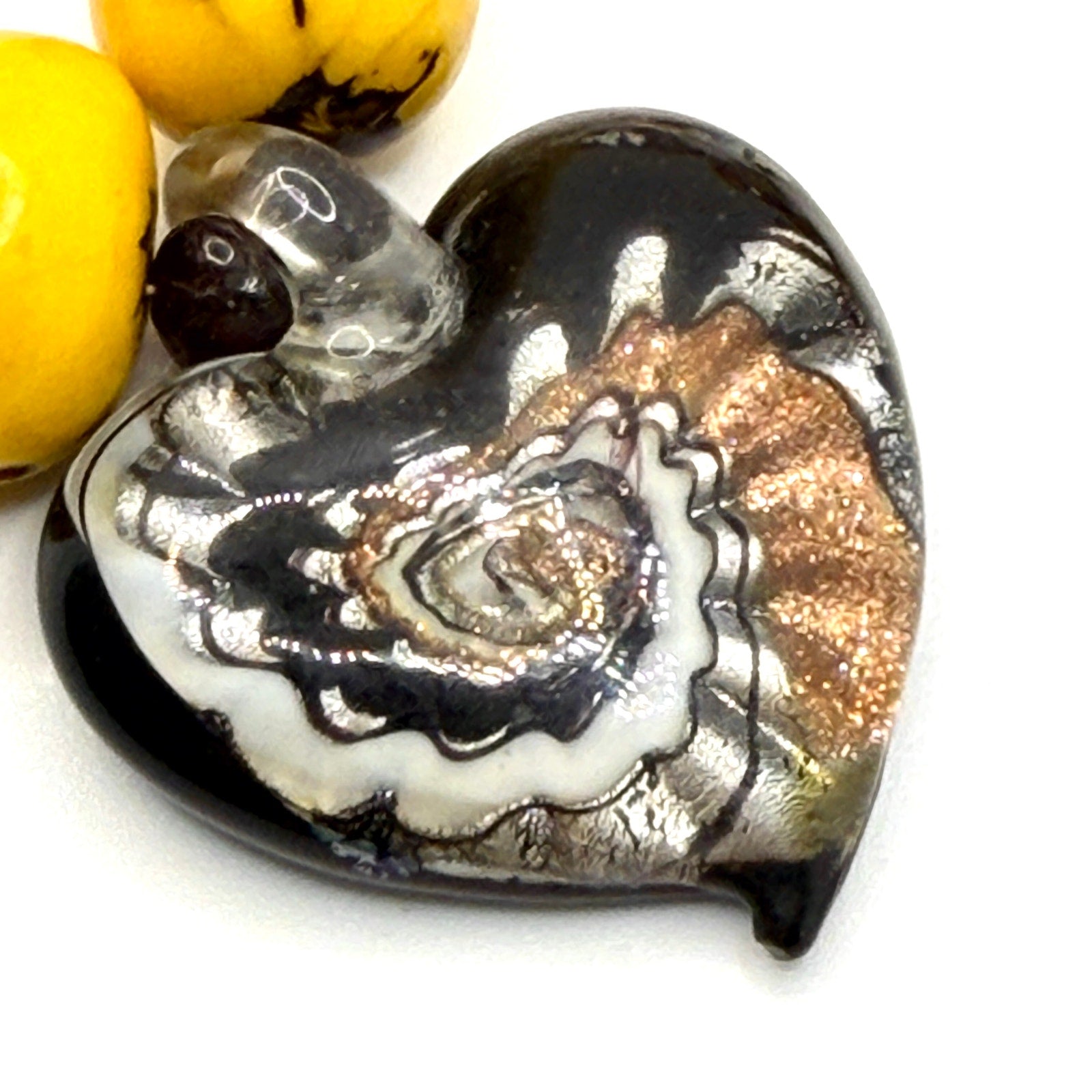 Vintage 90s Yellow Bombona Seed Boho Lampwork Glass Heart Toggle Necklace