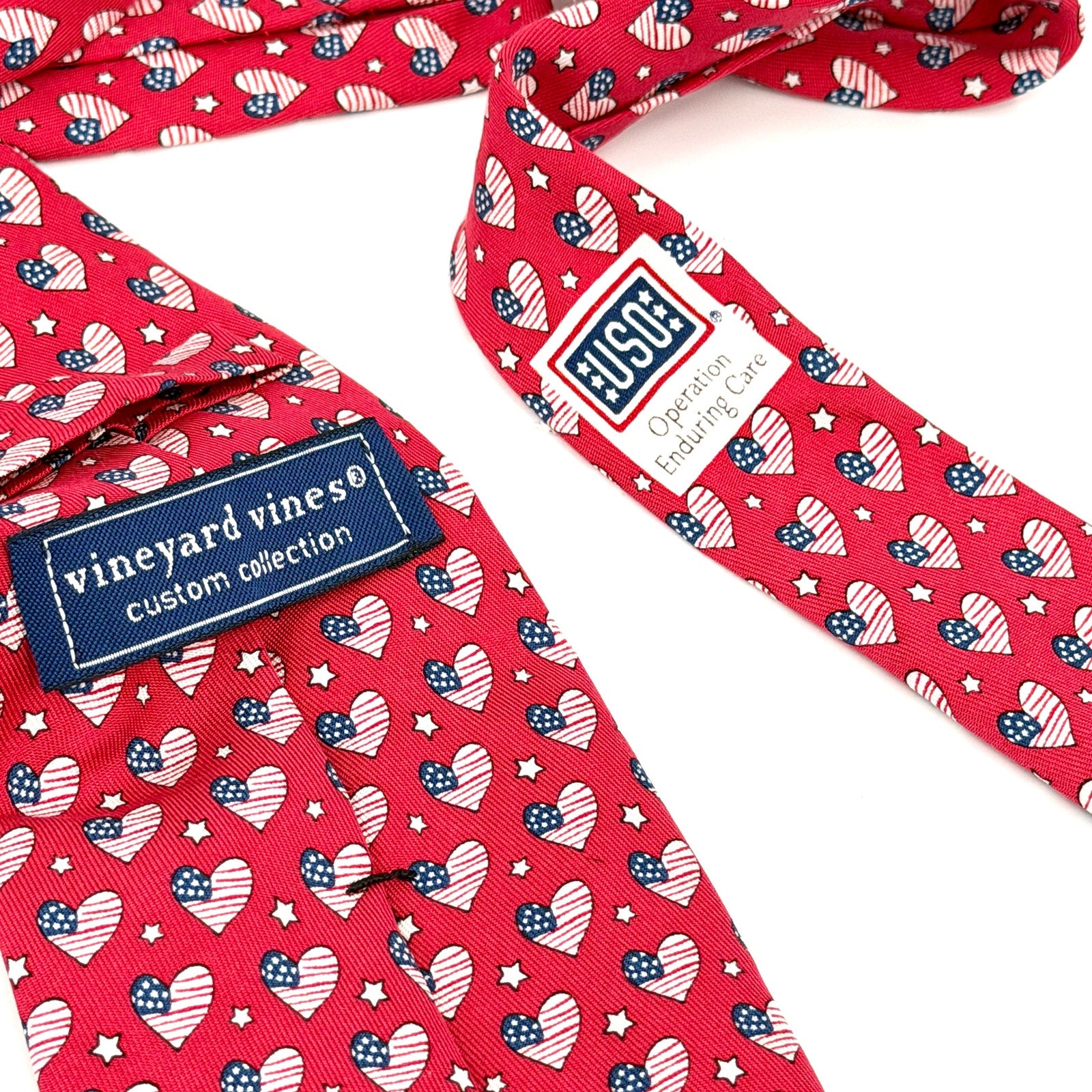 Vintage Y2K Vineyard Vines Red 100% Silk Patriotic USO Heart Necktie
