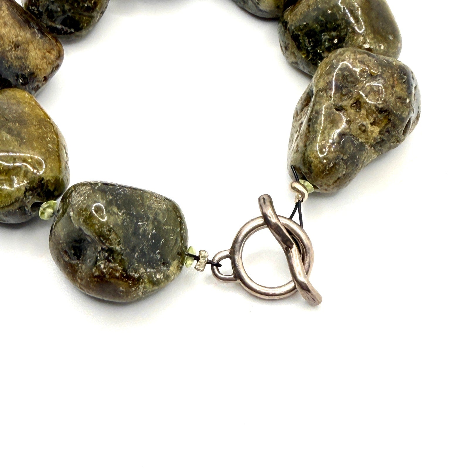 Vintage 90s Olive Serpentine Nugget & Peridot Toggle Bracelet