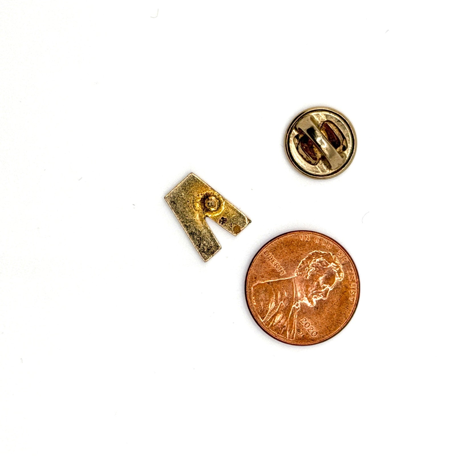 Vintage 80s Gold Tone Minimalist Initial V Stamped Lapel Tack Pin