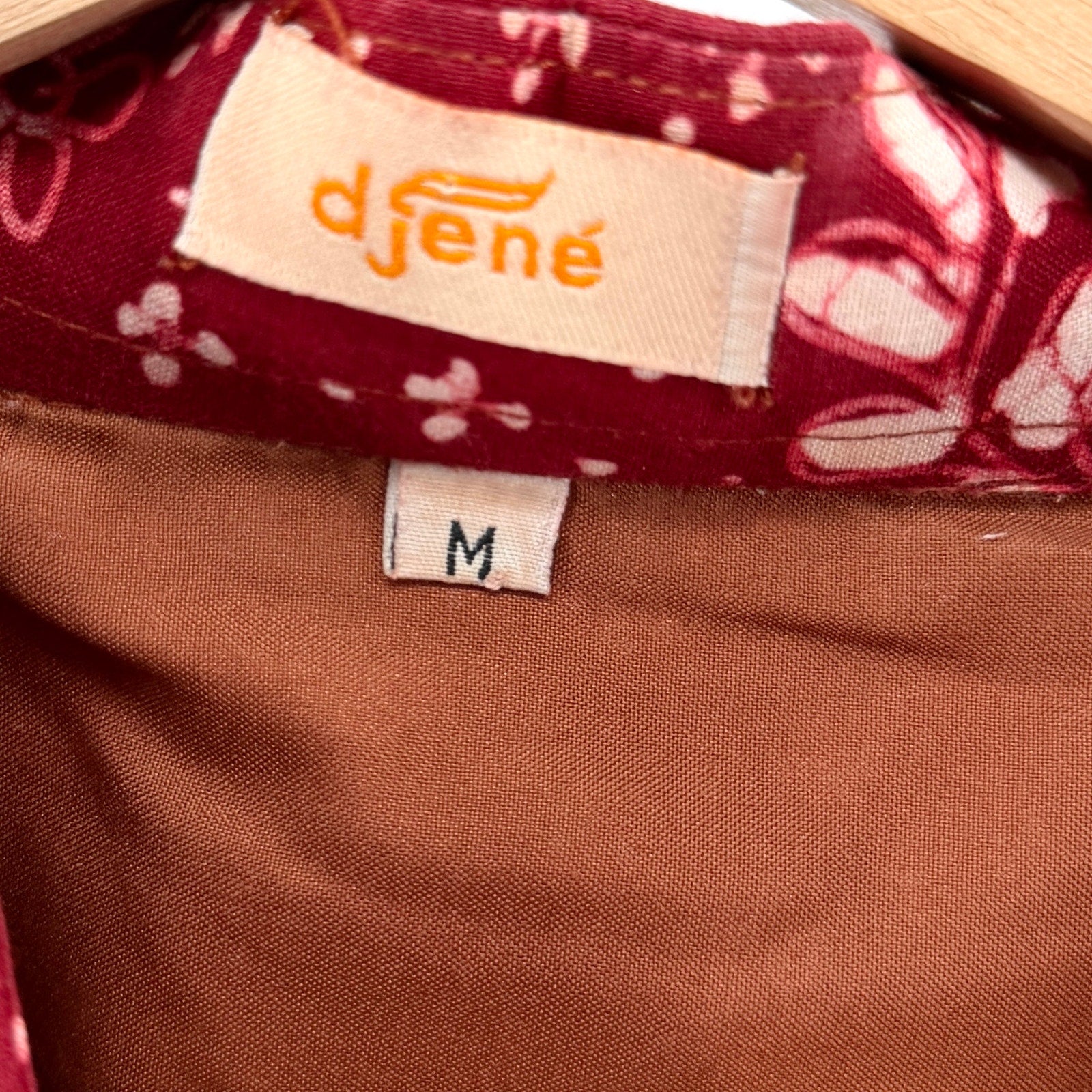 Vintage Y2K Djené Red and White Floral Batik Short Sleeve Button-Down