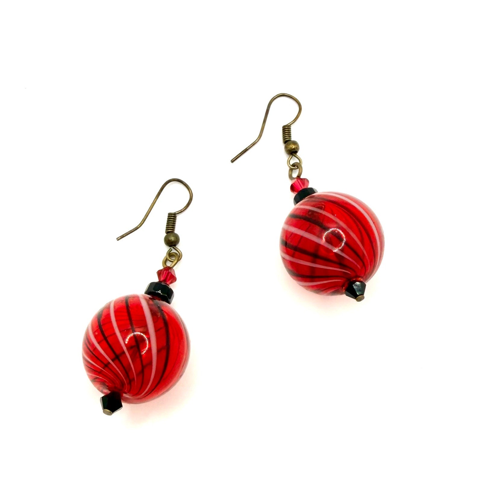 Vintage 90s Red Glass Swirl Bead Drop Earrings