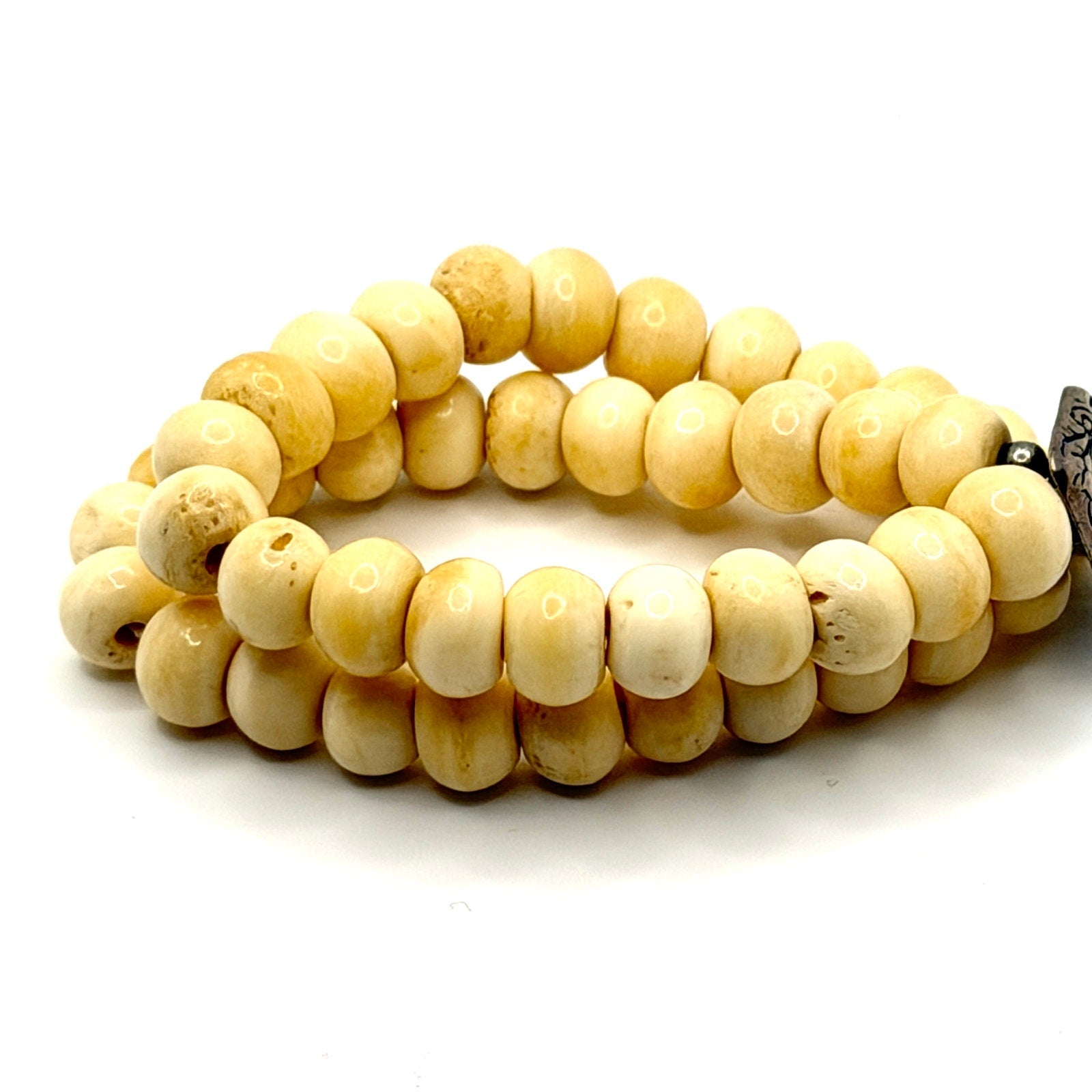 Vintage 90s Natural Bone Double Strand Silver Tone Concho Elastic Bracelet