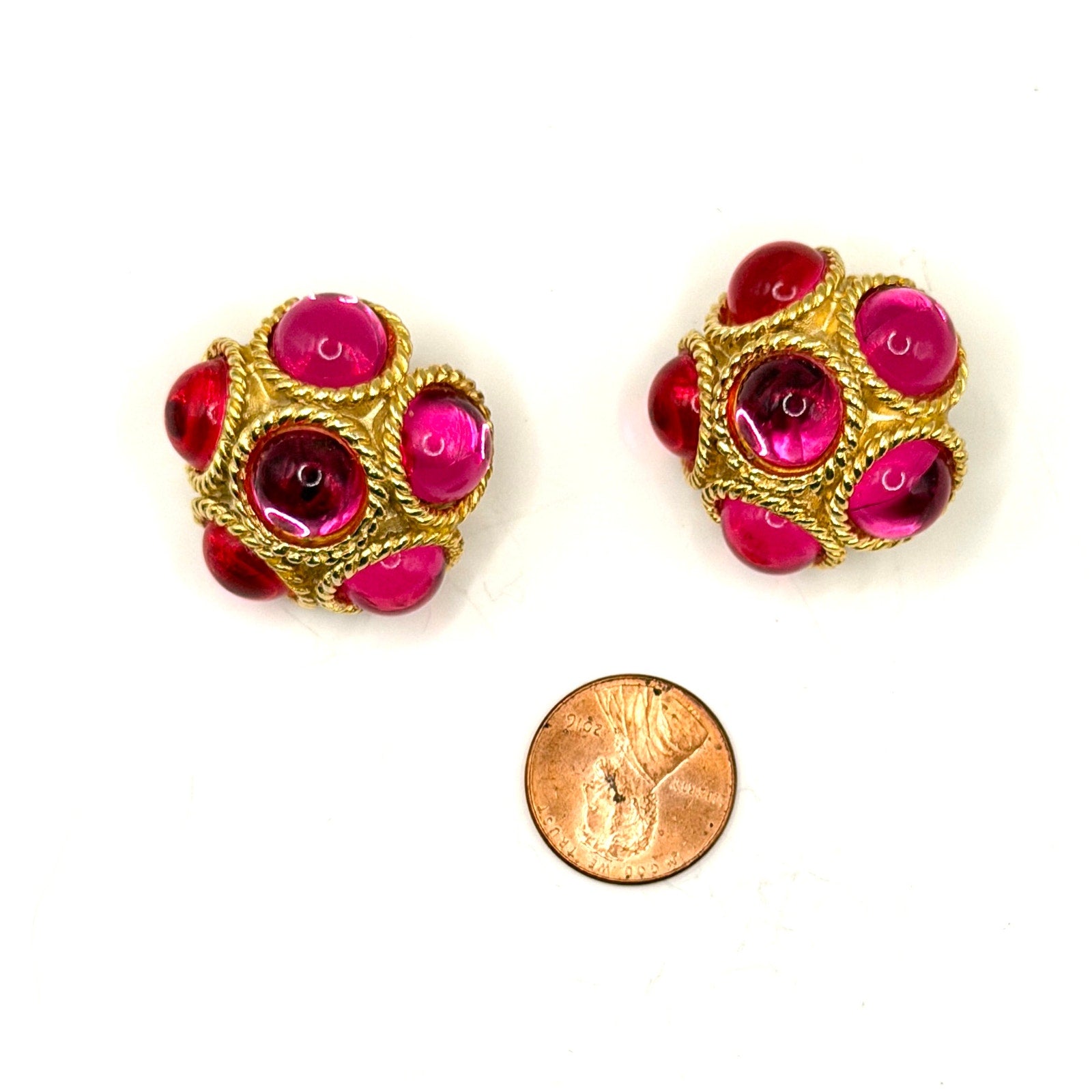 Vintage 80s Pink Red Glass Chunky Rope Border Clip On Cluster Earrings