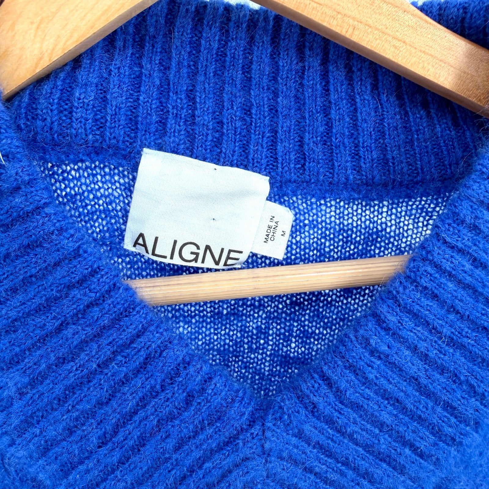 Aligne Cobalt Blue Ribbed V-Neck Wide Cuff Sleeve Pullover Knit Sweater