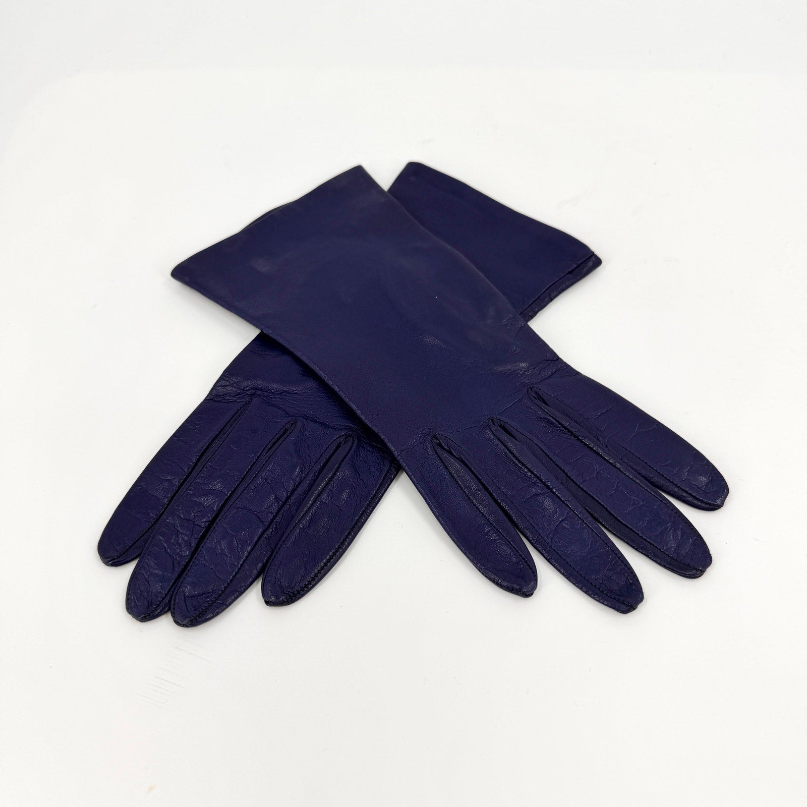 Vintage 80s Purple Genuine Leather Sleek Elegant Mid Length Gloves