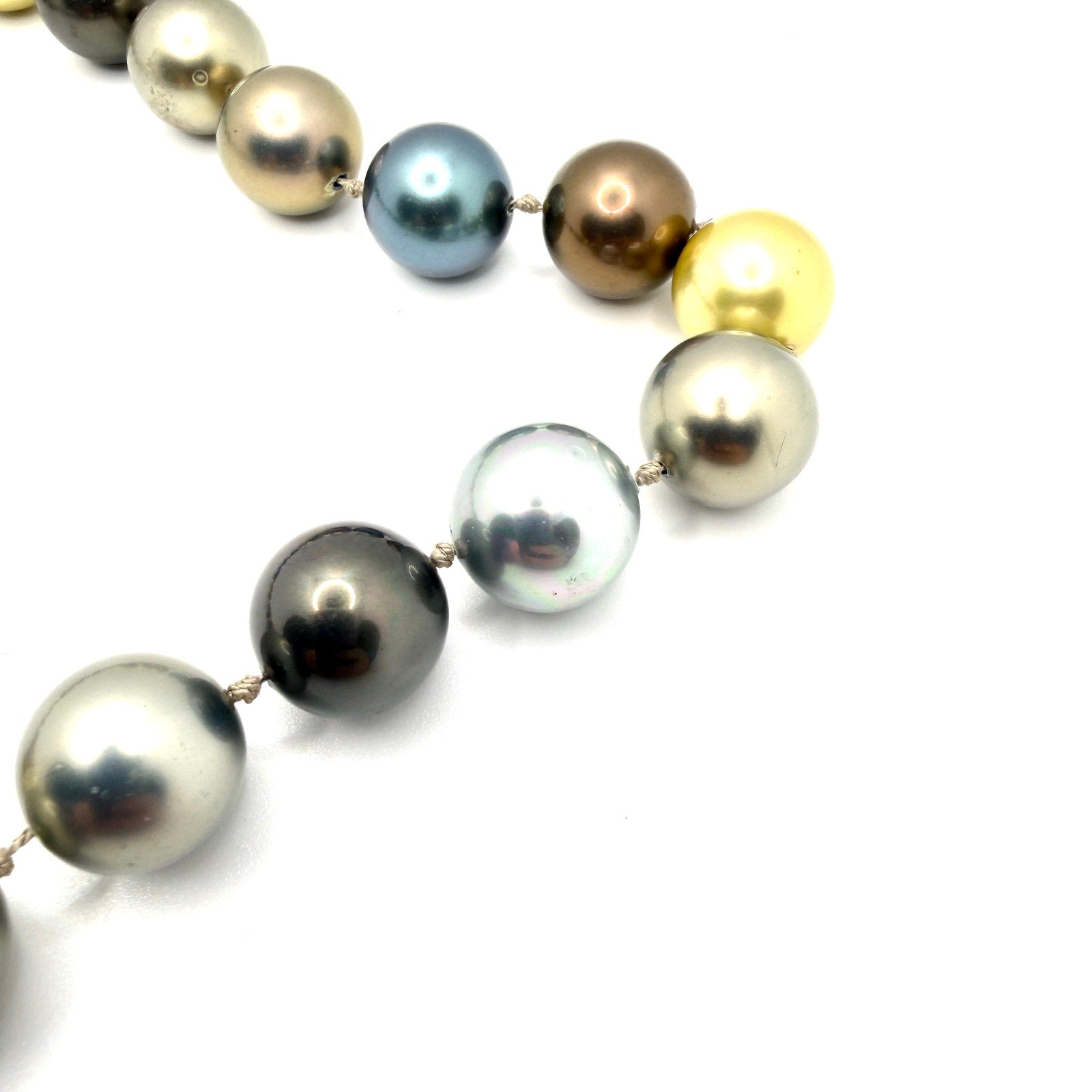 Vintage 90s Carved Brown Jade Multi Color Pearl Totem Statement Necklace
