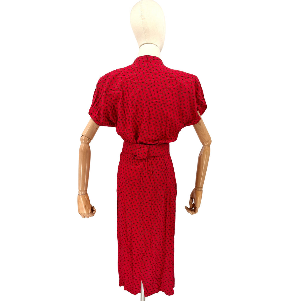 Vintage 80s T Juniors Red Patterned Rayon Belted Shoulder Pad Midi Dress