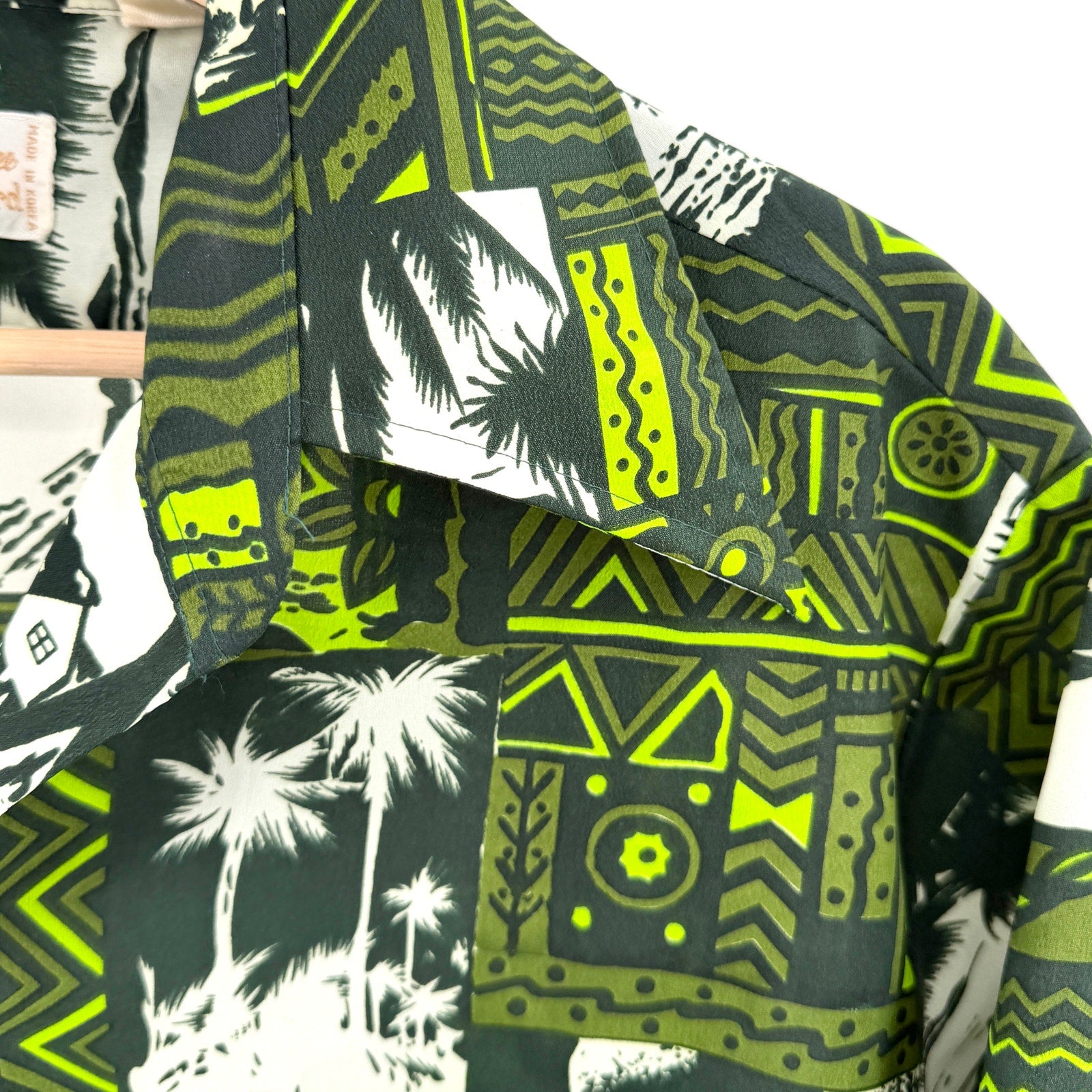 Vintage 70s Palm Tree of Branford Green Hawaiian Tiki Dagger Collar Shirt