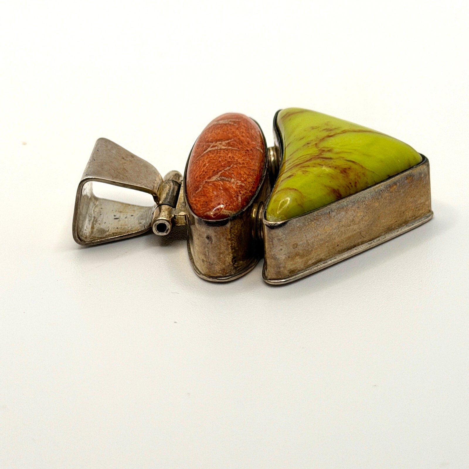 Vintage Y2K D. Troutman Sterling Gaspeite Sponge Coral Signed Pendant