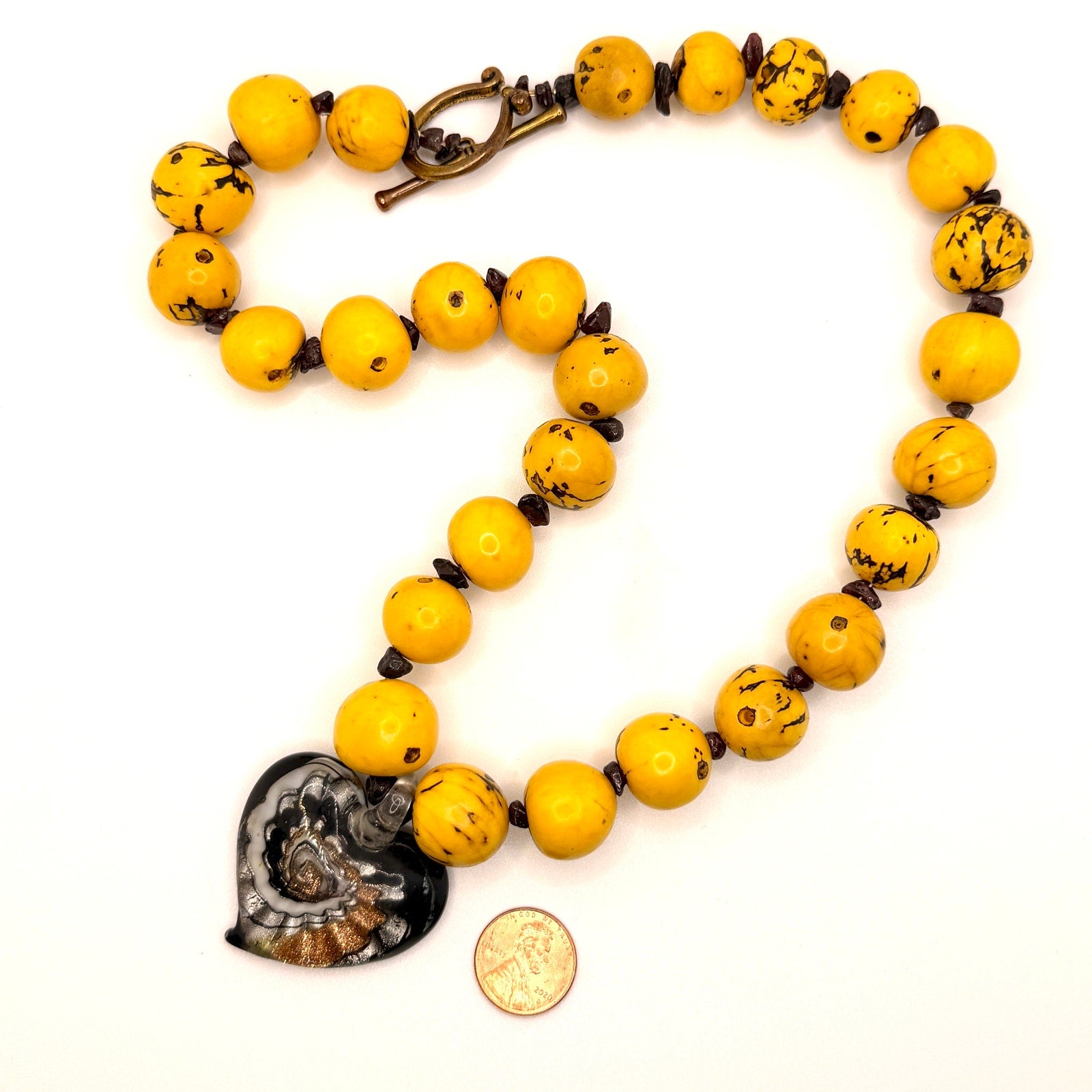 Vintage 90s Yellow Bombona Seed Boho Lampwork Glass Heart Toggle Necklace