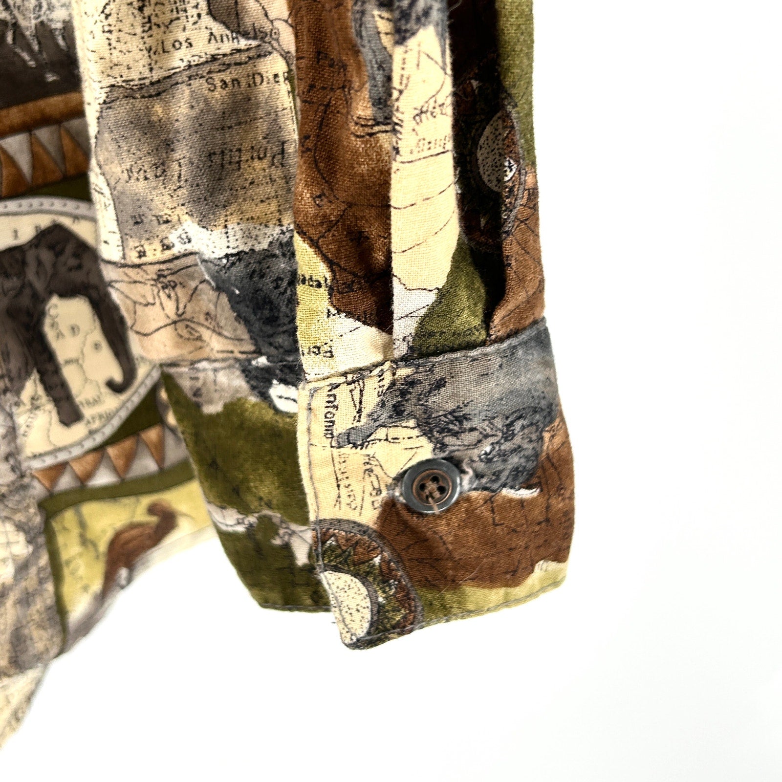 Vintage 90s Gotcha Covered Khaki 100% Cotton Safari Animal Button Down Shirt