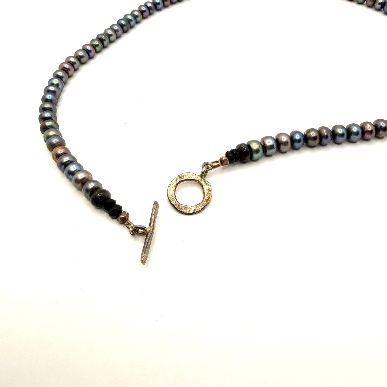 Vintage 90s Peacock Black Freshwater Pearl Hand Knotted Toggle Necklace